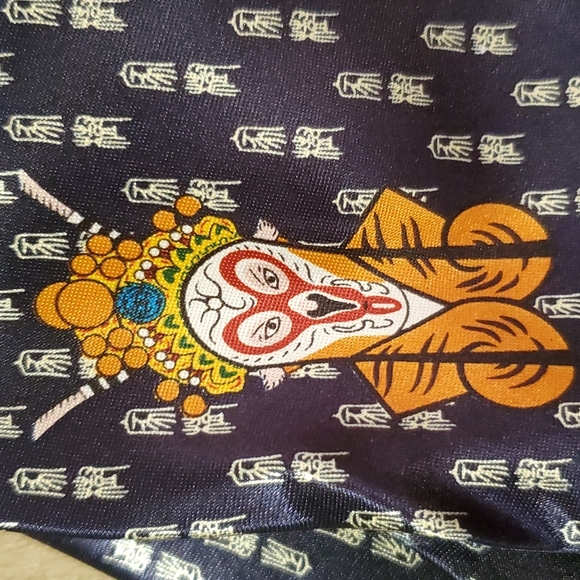 Chinese Opera Masks necktie - Picture 2 of 8